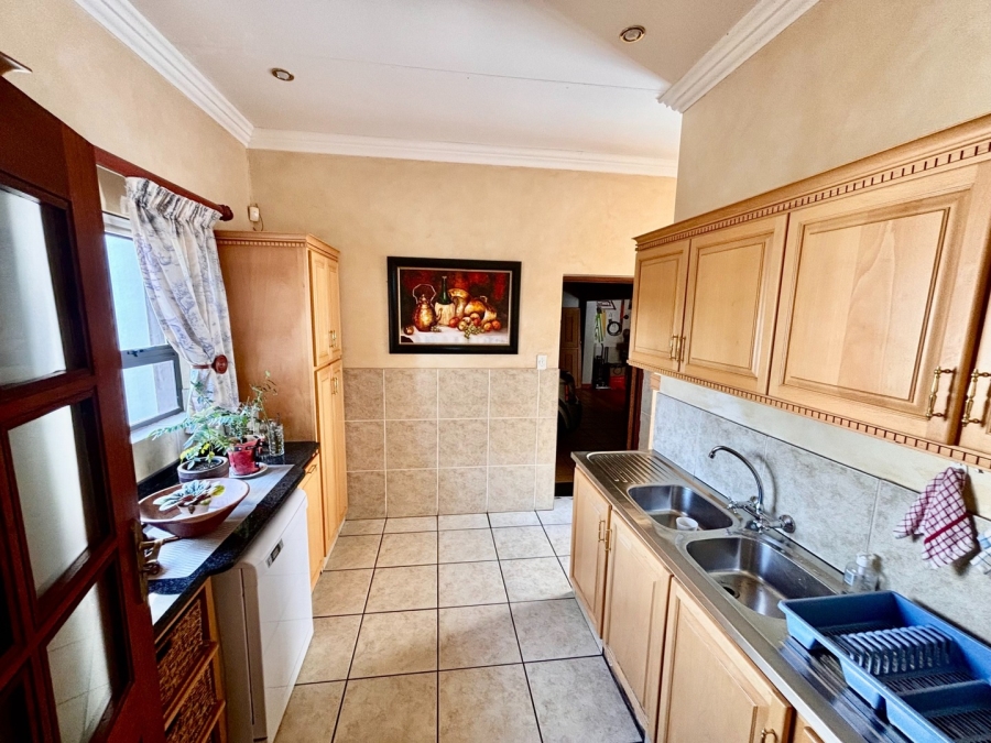 5 Bedroom Property for Sale in Doringkruin North West